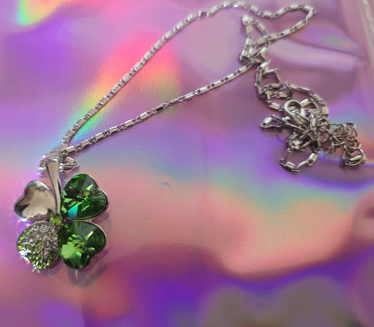 4 leaf clover necklace