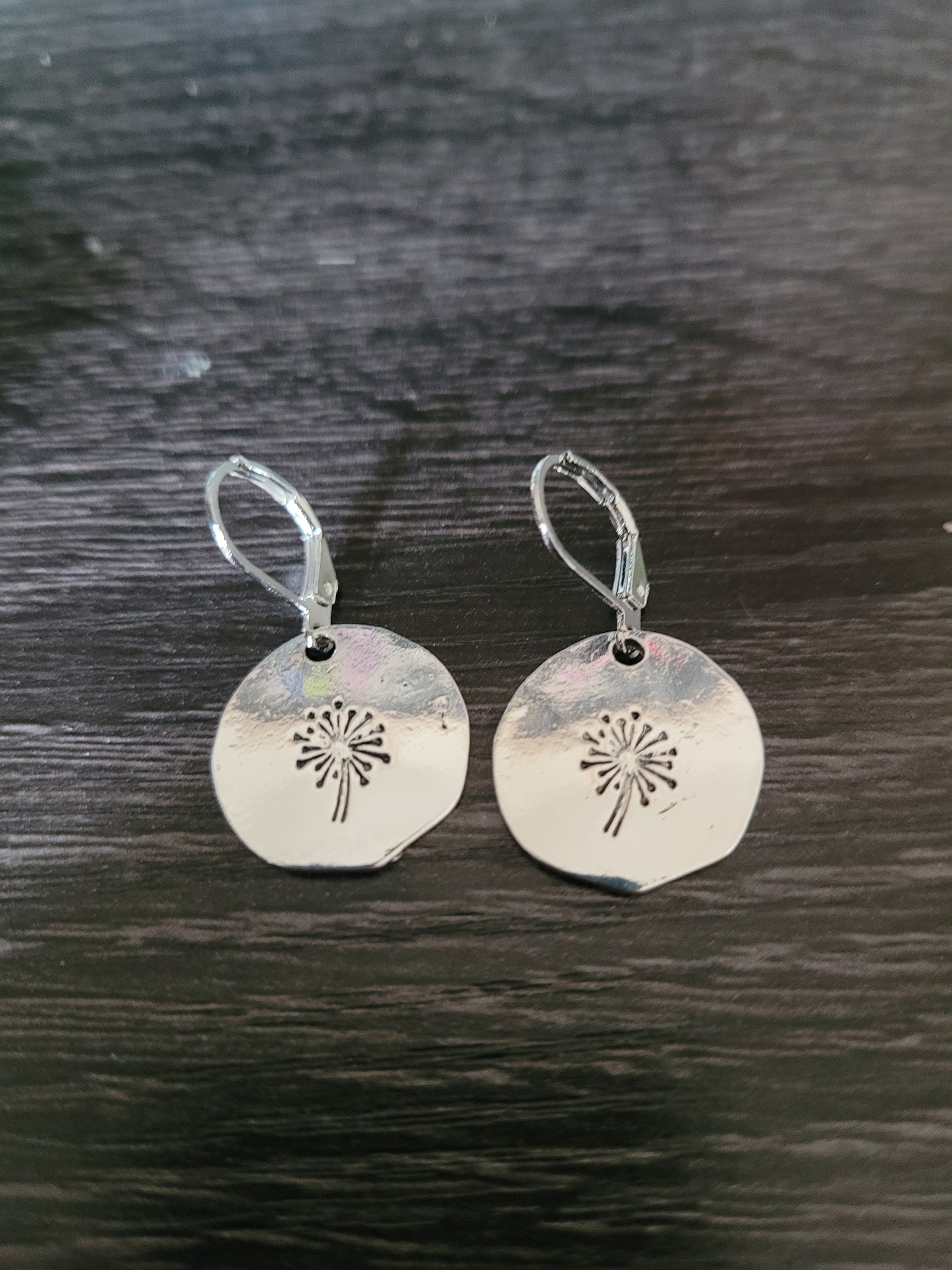 Dandelion Detail Geometric Drop Earrings