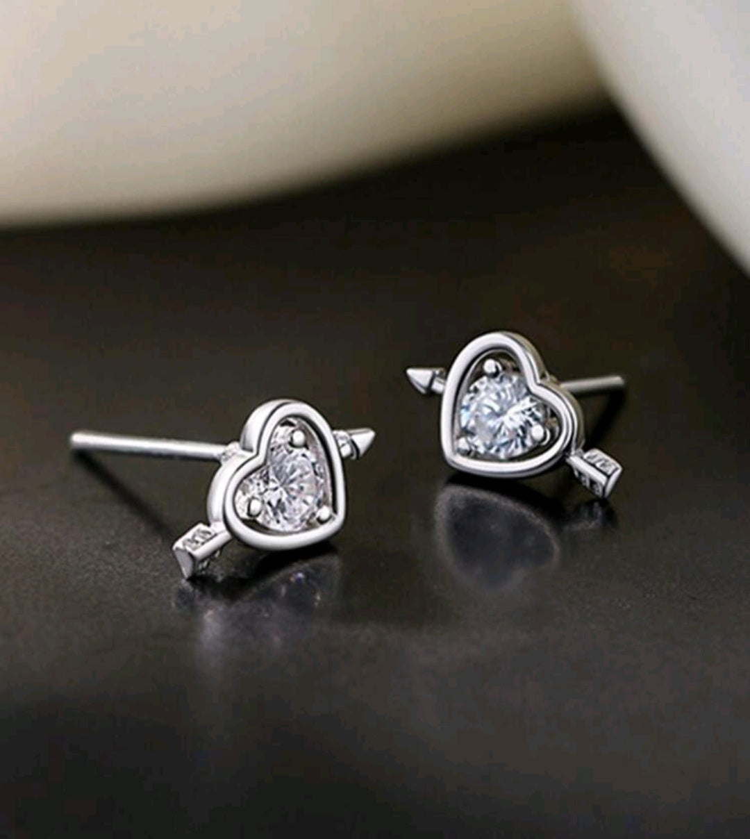 Simple Arrow Heart Earrings