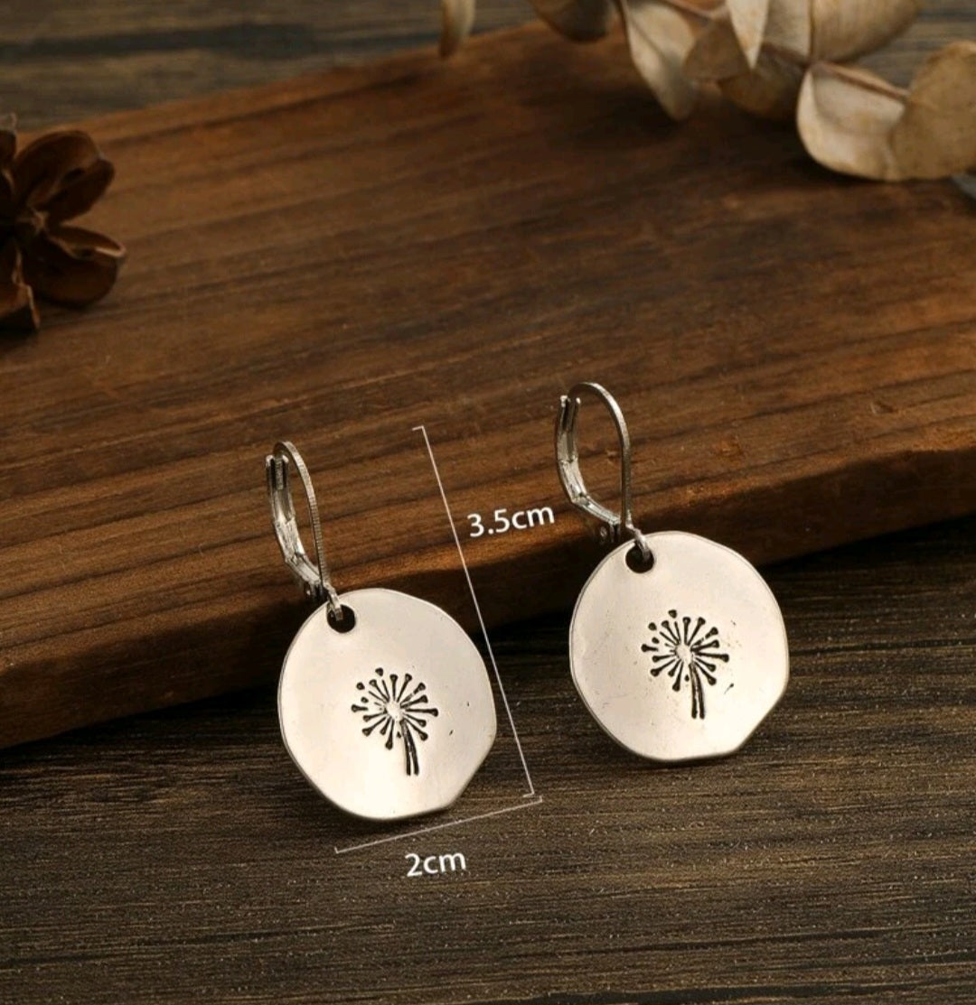 Dandelion Detail Geometric Drop Earrings