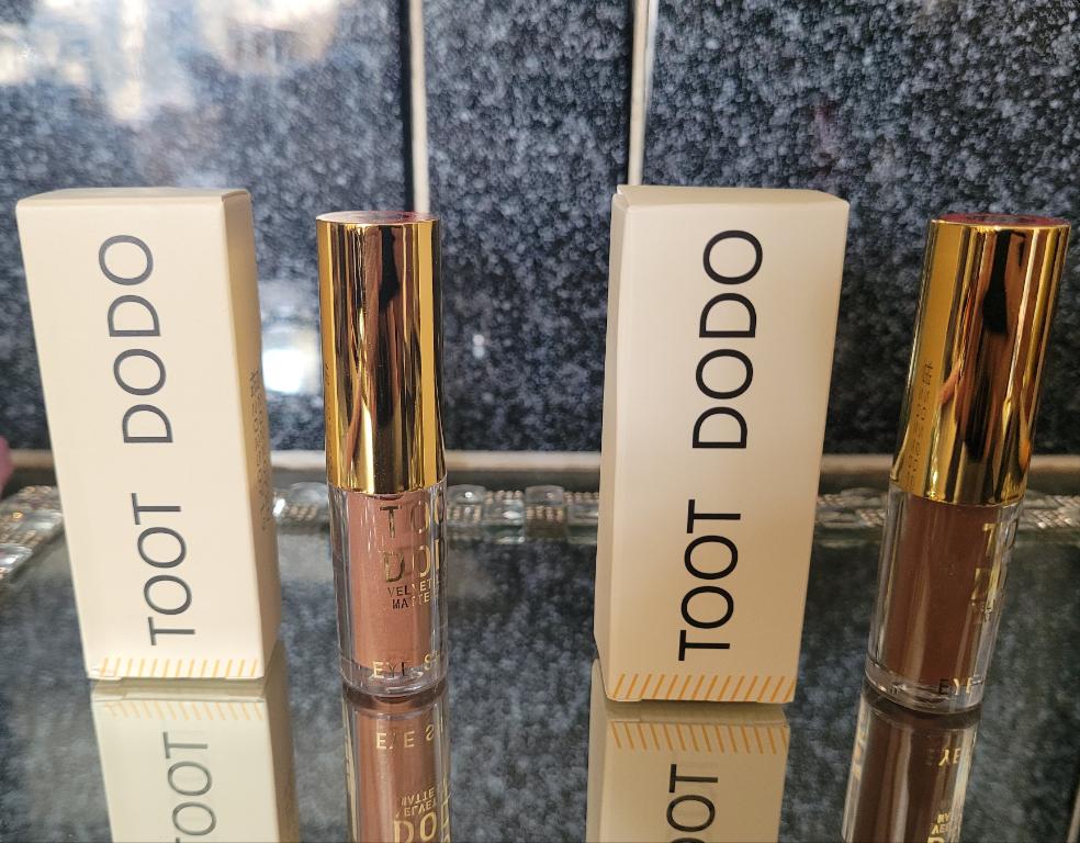 Toot Dodo Liquid Eyeshadow