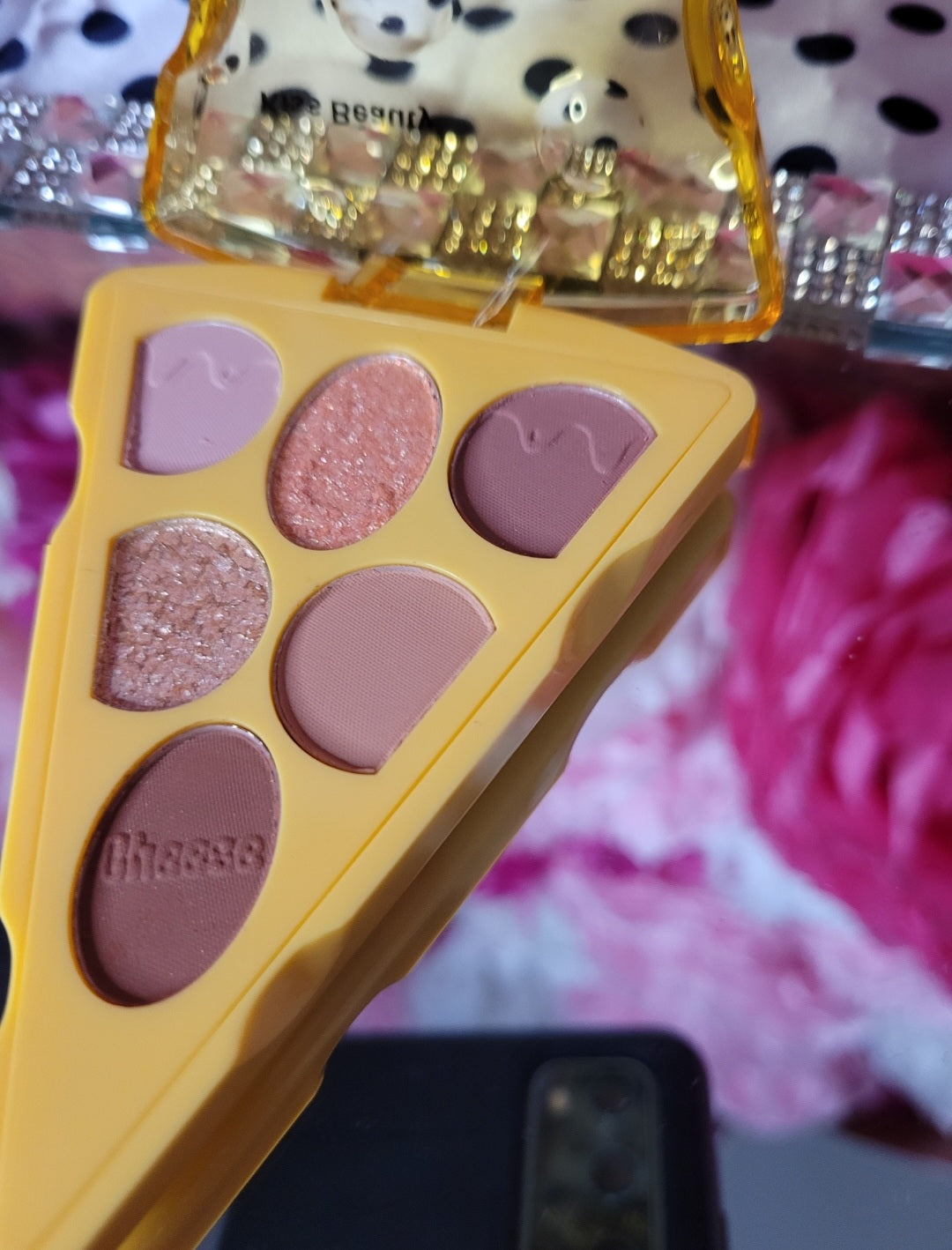 Kiss Beauty Cheese Pizza Eyeshadow Palette